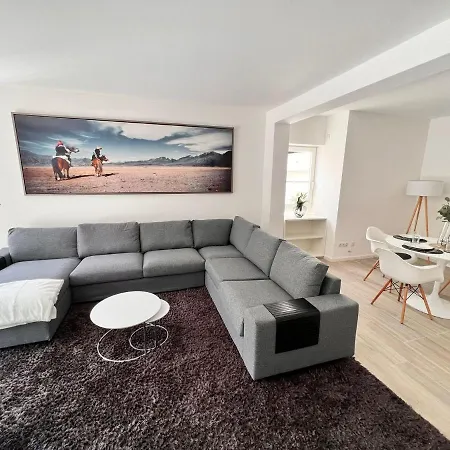 Veens Crew 4 Pax Apartment Dreieich