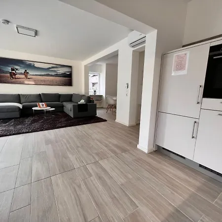 Veens Crew 4 Pax Apartment *